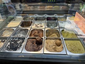  at Scoop 'n Dough in Cascais