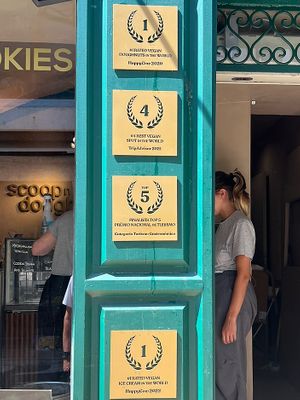   at Scoop 'n Dough in Cascais