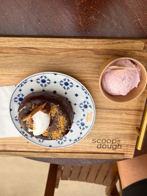   at Scoop 'n Dough in Cascais