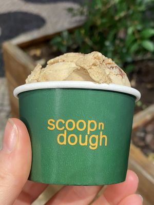   at Scoop 'n Dough in Cascais
