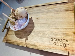   at Scoop 'n Dough in Cascais