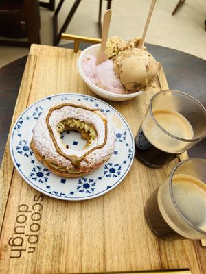   at Scoop 'n Dough in Cascais