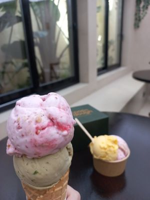  at Scoop 'n Dough in Cascais