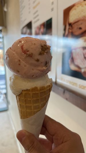   at Scoop 'n Dough in Cascais