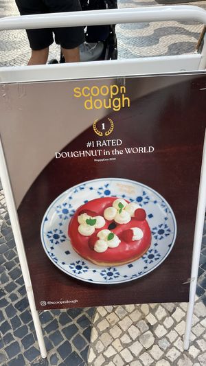   at Scoop 'n Dough in Cascais