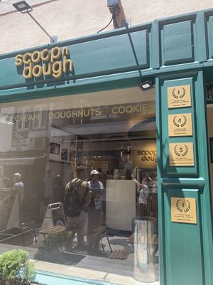   at Scoop 'n Dough in Cascais