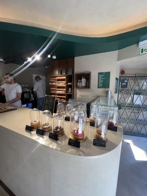 Inside  at Scoop 'n Dough in Cascais