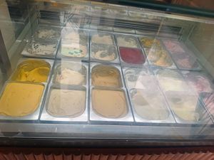  at Scoop 'n Dough in Cascais