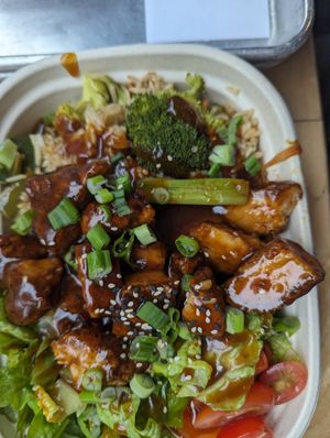 General's Chikn at Pow Pow - I St NW  in Washington