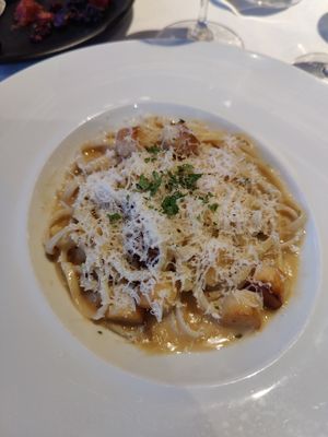 Pasta with scallops (mushroom) at Crossroads Kitchen in Calabasas