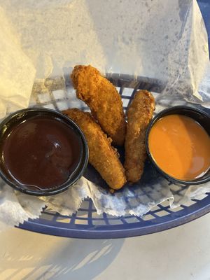 These chick’n wings were so good. Pic was taken after 3 or 4 were already eaten.  at Archetype Pizza in York