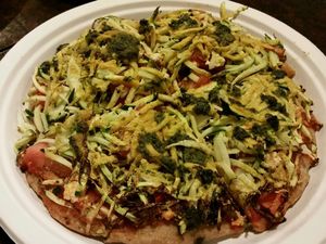 freedom vegan pizza at Veg Out in Haiku