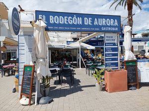 Outdoor seating at El Bodegón de la Aurora in Almeria