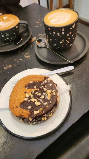 Rollito de hojaldre relleno de nutella vegan at Black Mamba in Santiago