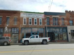 outside at Cafe Gratitude in Kansas City