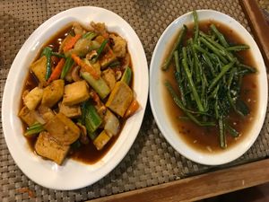 a satisfying dinner at Anna's Restaurant in Koh Phi Phi