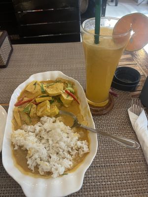 Panang curry, rice and orange smoothie  at Anna's Restaurant in Koh Phi Phi