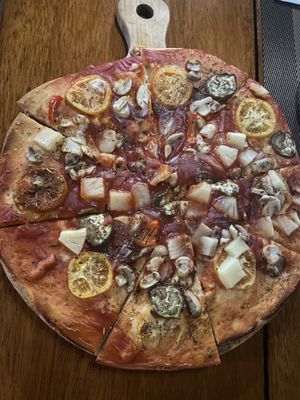 Vegan pizza  at Jalyn's Dive Resort & Spa in Puerto Galera