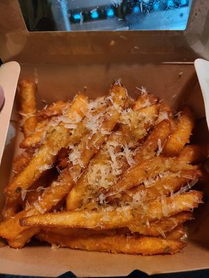 Parmesan Fries #Veganuary at Plantastic Indy in Indianapolis