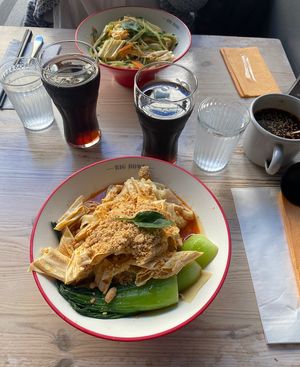 I chose the sesame bowl with the widest noodles and my mom chose the peanut with a smaller size noodle! Definitely go for the peanut one if you’re after something more refreshing at Jumbowl Noodle Restaurant (Big Bowl Noodle) in Helsinki