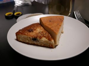 Blueberry-coconut cake and cheese cake at Chat - アリサの北海道お菓子店 in Sapporo