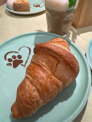 Croissant at Katzentempel - Bochum in Bochum