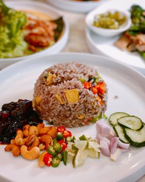 Vegan Olive Fried Rice with @onlyeg.sg with Homemade Sweet Love Handle Plant-based Chicken  at Bangkok Jam - Great World City in Central Singapore