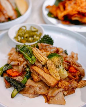 Stir Fried Kway Teow with OnlyEg & Black Soy Sauce with Plant-based @lovehandle chicken  at Bangkok Jam - Great World City in Central Singapore