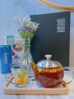 Mango passionfruit tea - not too sweet. Nice   at Bangkok Jam - Great World City in Central Singapore