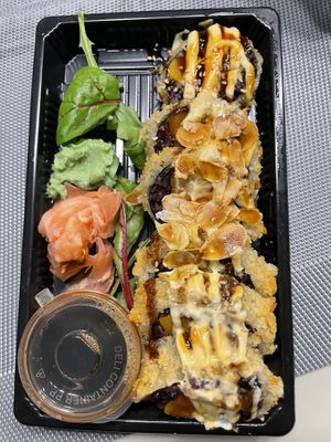 Halloween crispy roll 9/10  at Iro Izakaya Vegan in Berlin