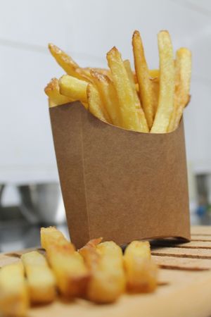 Sequinha e crocante! at Gunas Burguer in Sao Paulo