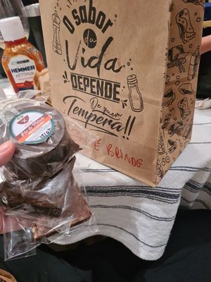  at Gunas Burguer in Sao Paulo