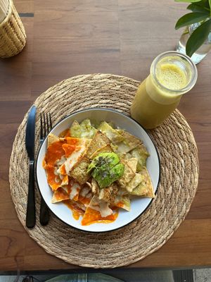 Chilaquiles con Tofu at Good Karma  in San Salvador