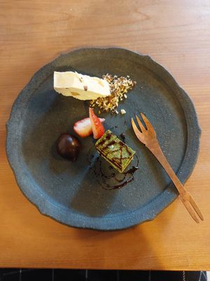 Dessert plate (half 700¥) at Fune Ethical Lifestyle in Kyoto