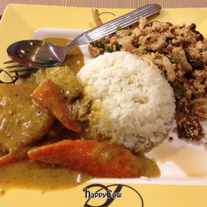 rice with 2 dishes. ask to hear up if needed at Talalask - Central World Mall in Bangkok