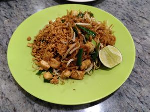 Pad Thai at Thai Noodle House in Central Singapore