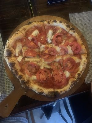 pizza margarita with vegan cheesee  at La Gatta in Chiang Rai