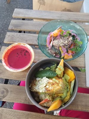 Formule du midi 😋👍 coloré, qui a du goût et rassasiant. Le proprio est super sympa et j'ai passé un excellent moment.  Je recommande vivement. at Popi's Family in Le Havre