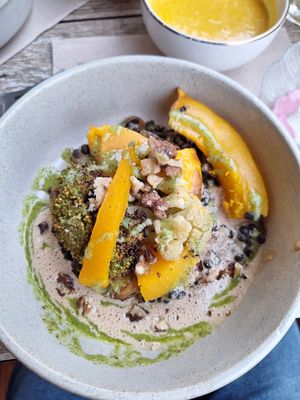 vegetables and lentils at Popi's Family in Le Havre