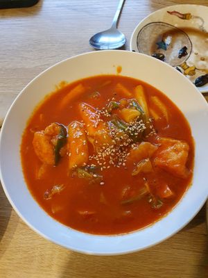 Spicy rice cakes #Veganuary at MukBap in London