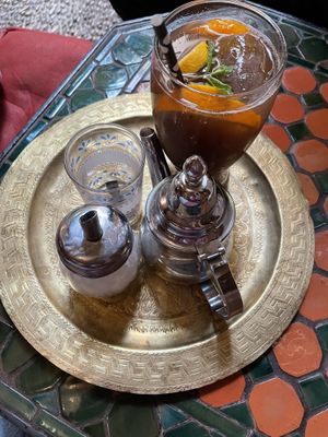Tee „Dream of Alhambra“ und Icetea  at Salon de Te in Cordoba