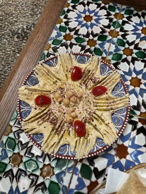 Hummus (served with flatbread)  at Salon de Te in Cordoba