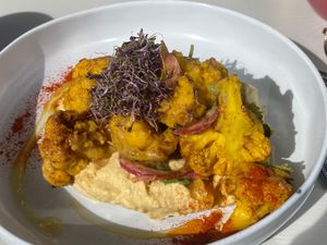 Vegan pita with hummus and cauliflower  at Hondo Cafe in Gran Canaria
