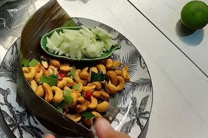 spicy and fresh Thai cashew nut salad at Noodles Now in Koh Samui