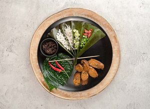 Chiangmai Sausage Miang Kham at Noodles Now in Koh Samui