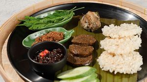 Mushroom Appetisers with Rice Crackers & Nam Prik Pao (Chilli Jam) at Noodles Now in Koh Samui