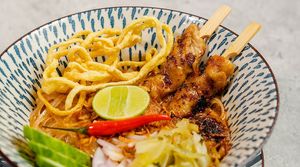 Kaho Soi style Red Curry Soup Noodles with Mian Jin Kebabs at Noodles Now in Koh Samui