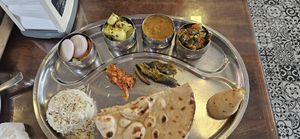 Combo de comida indiana vegana at The Tattoo Cafe and Lounge in Jaipur