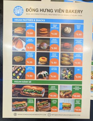 I had the vgn pulled pork and an empanada, slapped at Đông Hưng Viên Bakery in Westminster
