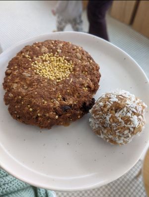 Breakfast cookie and bliss ball at To Live For in Vancouver